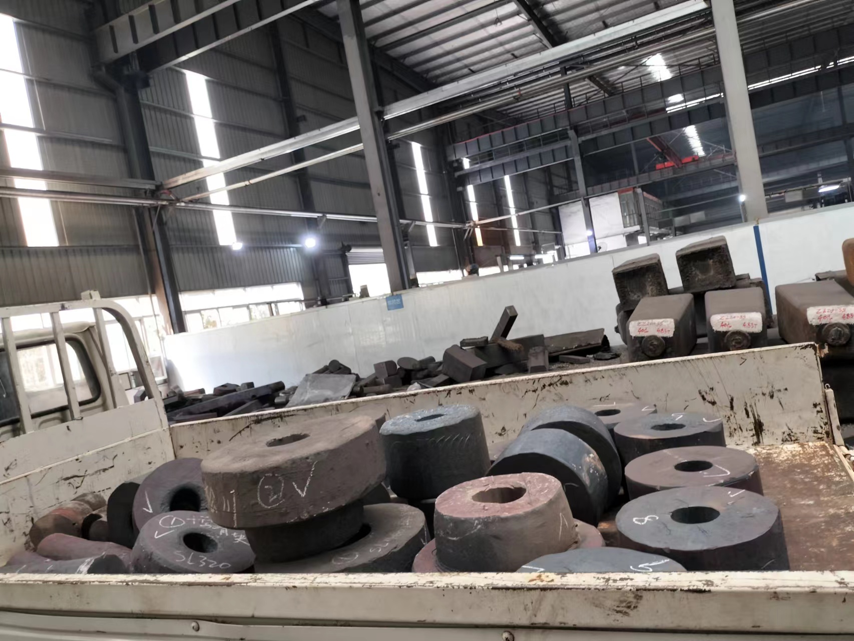 How to choose punching when forging?